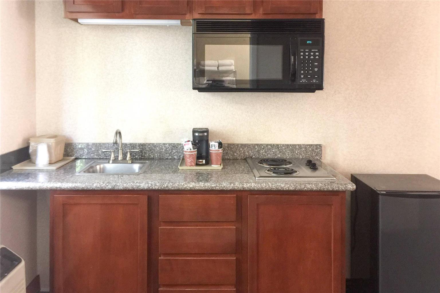 Quality Inn & Suites Oceanside near Camp Pendleton - photo 32