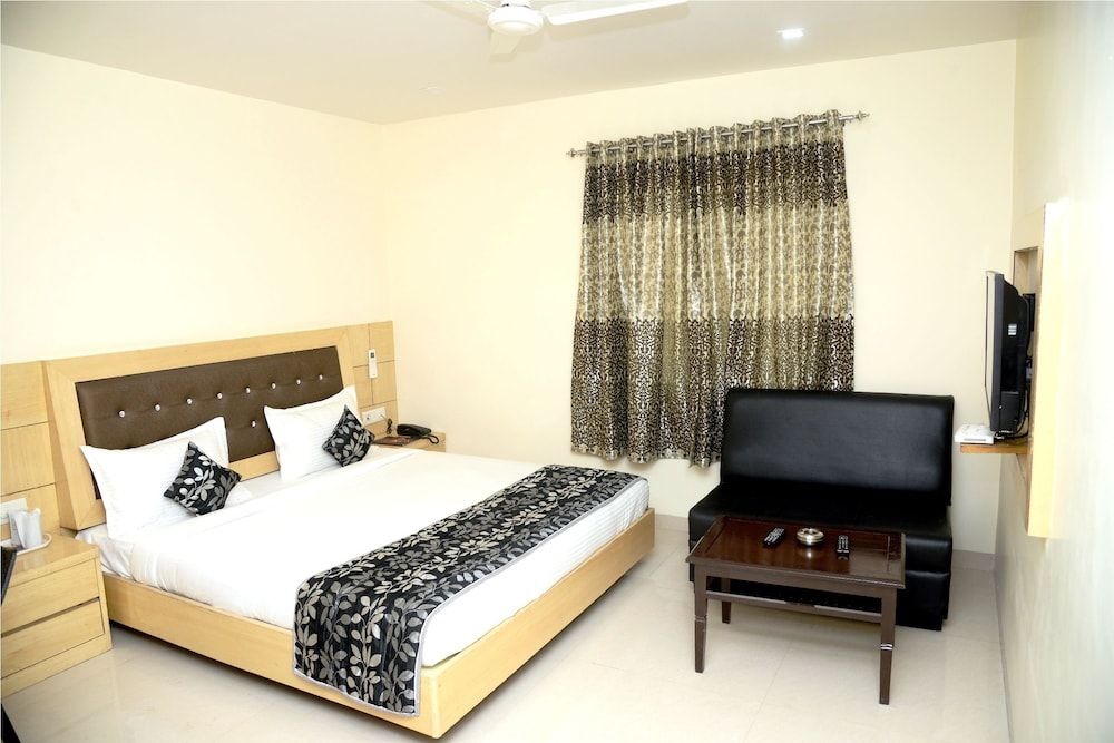 Hotel Simran Inn in Raipur, India