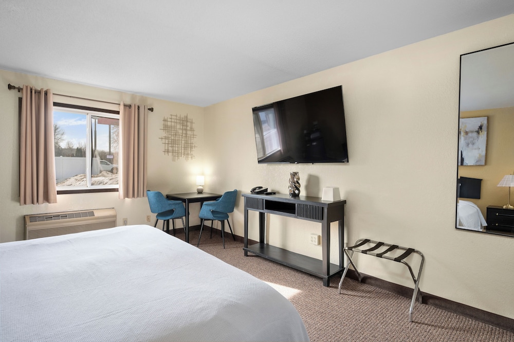 Americas Best Value Inn Grand Forks - photo 11