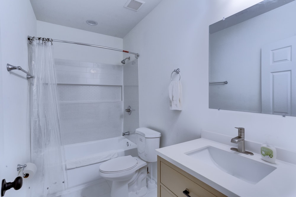Spacious La Plata Escape - photo 12