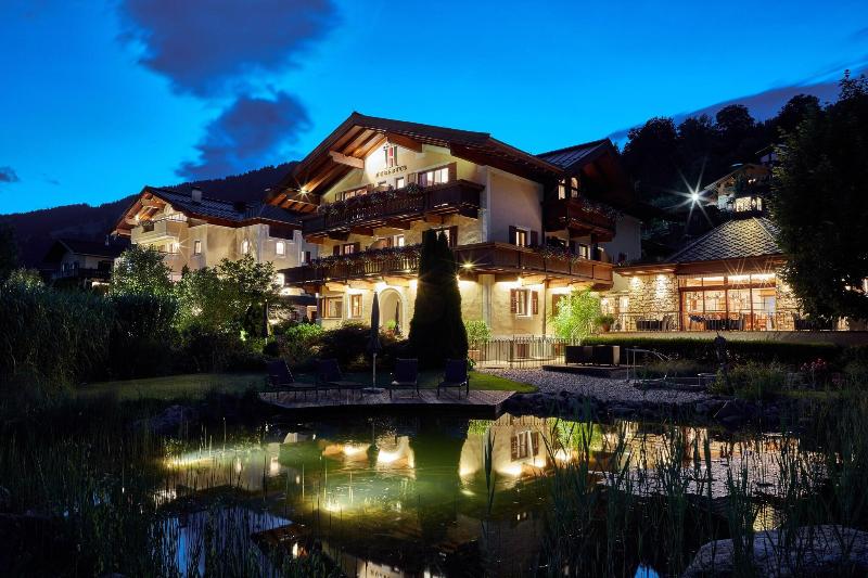 Hotel Hubertus — 4-Star Luxury Hotel in Brixen Im Thale, Austria