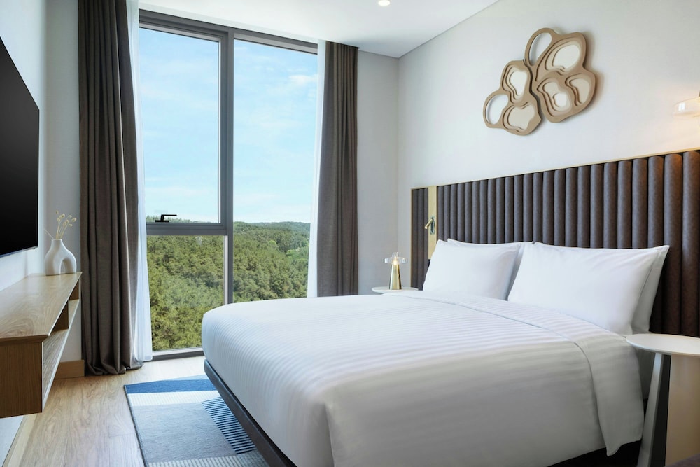 Marriott Executive Apartments Istanbul Investvadi — 4-Star Luxury Hotel in Istanbul, Turkey