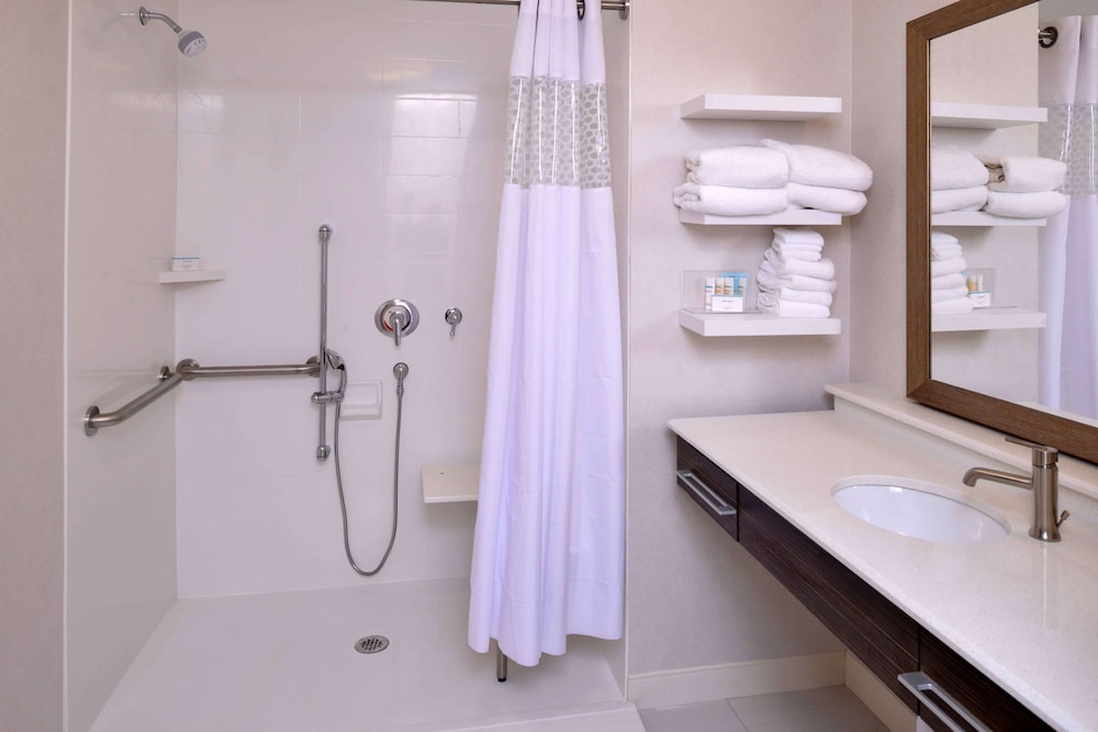 Hampton Inn & Suites Albany East Greenbush - photo 16