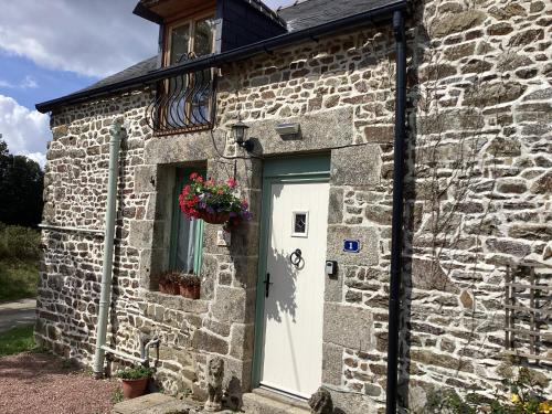 La Petite Fleur - carbon neutral hotel in Unknown City