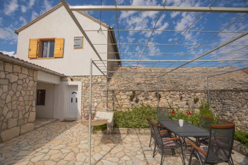 MG Holiday Home — 4-Star Luxury Hotel in Skradin, Croatia