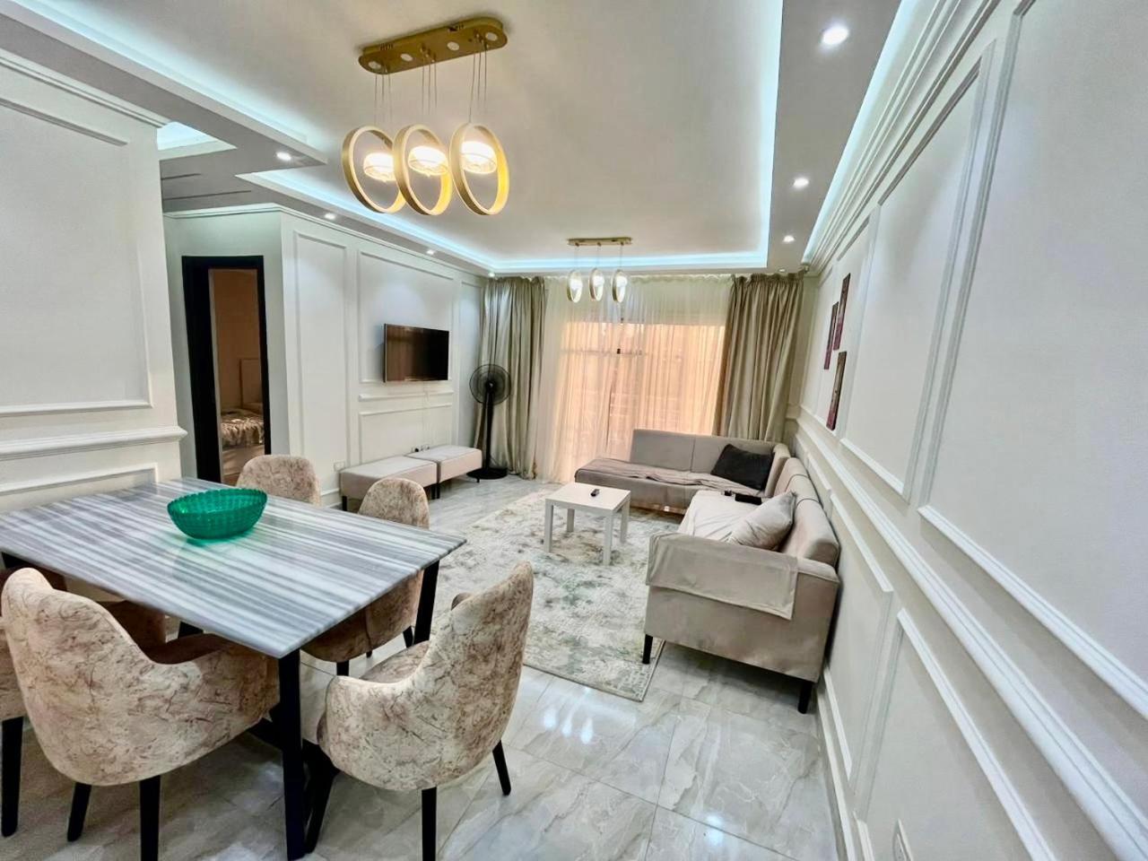 Property Sisters Elite apartment B11 — 4-Star Luxury Hotel in New Cairo, Egypt