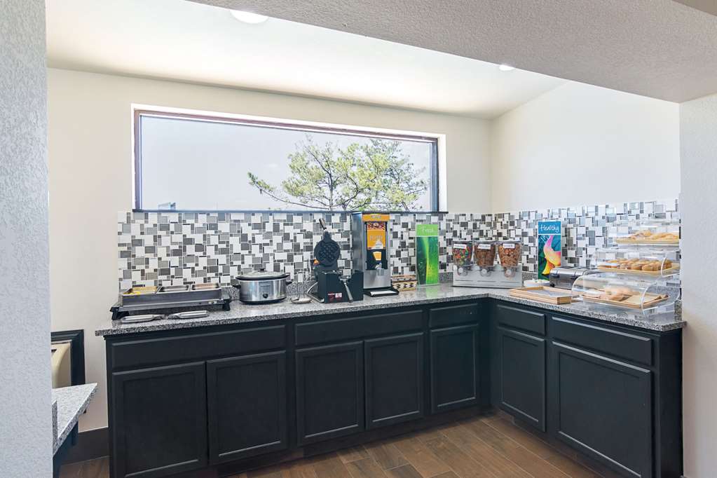Quality Inn Amarillo East - photo 23