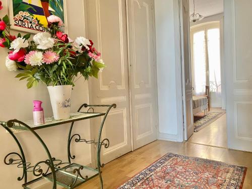 Le Regina Vue Mer Plein Centre Unique — 4-Star Luxury Hotel in Menton, France