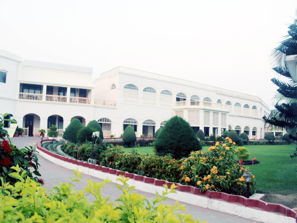 OYO Premium The Waves - last minute hotel in Puri