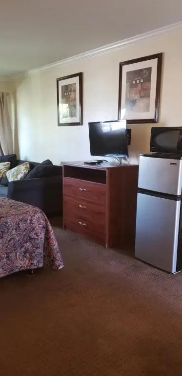 Sierra Crossing Motel - photo 12