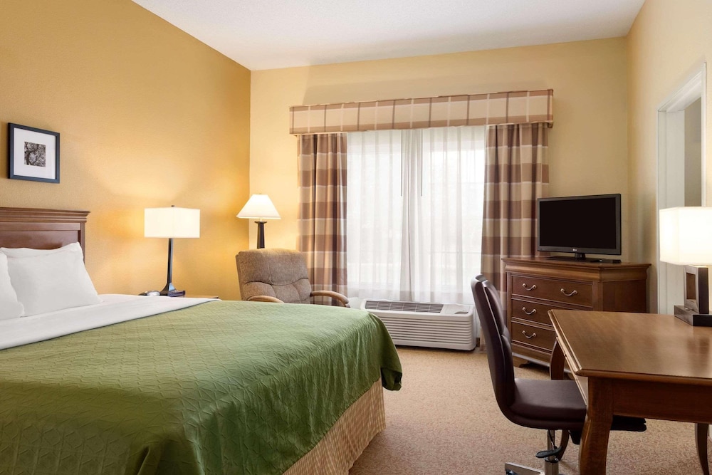 Country Inn & Suites by Radisson Salina KS - photo 15