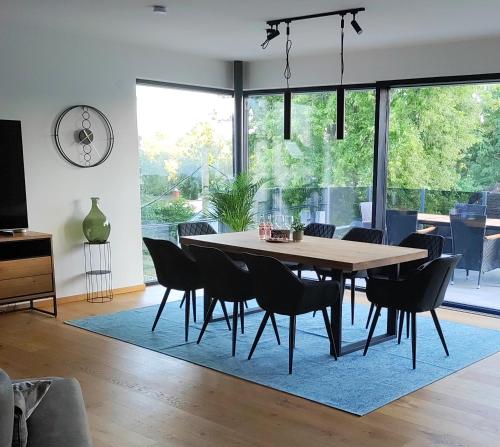 Luxuriöses Penthouse mit Blick auf die UNO City und dem Kaiserwasser. 3Schlafzimmer 2 Bäder privat Lift ins Apartment — 4-Star Luxury Hotel in Vienna, Austria