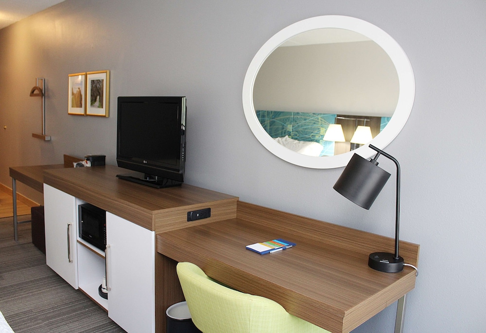 Hampton Inn Richmond - photo 9