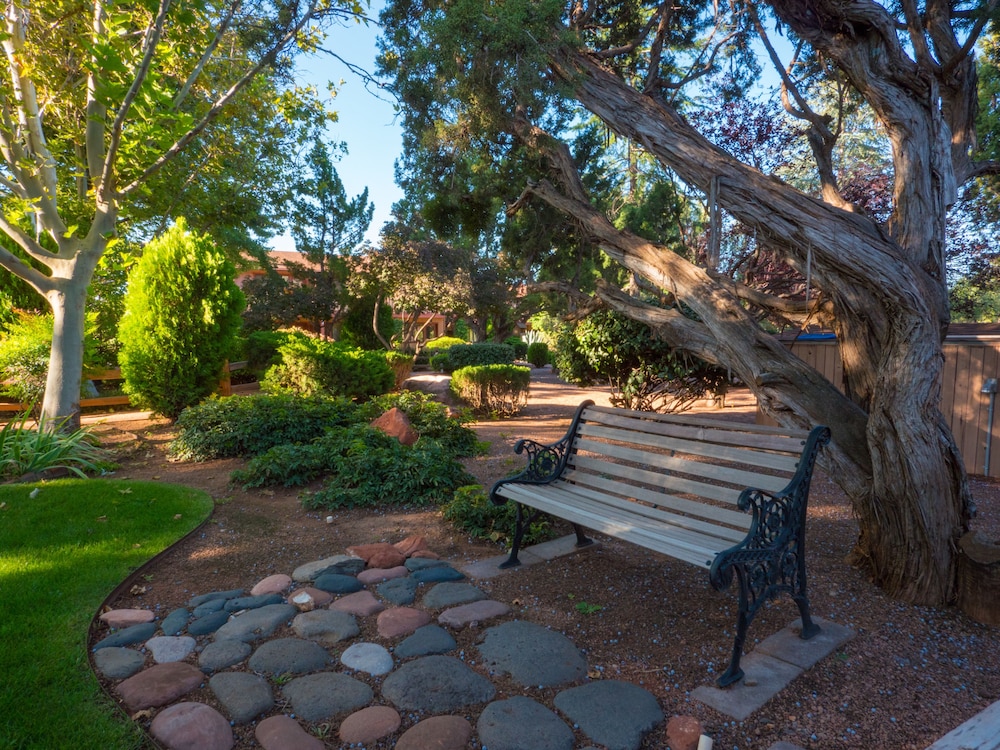 Sky Ranch Lodge - photo 49
