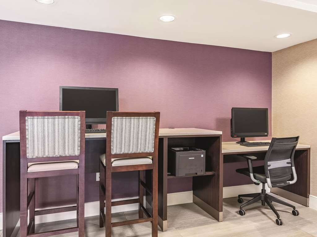 La Quinta Inn & Suites by Wyndham Salem NH - photo 49