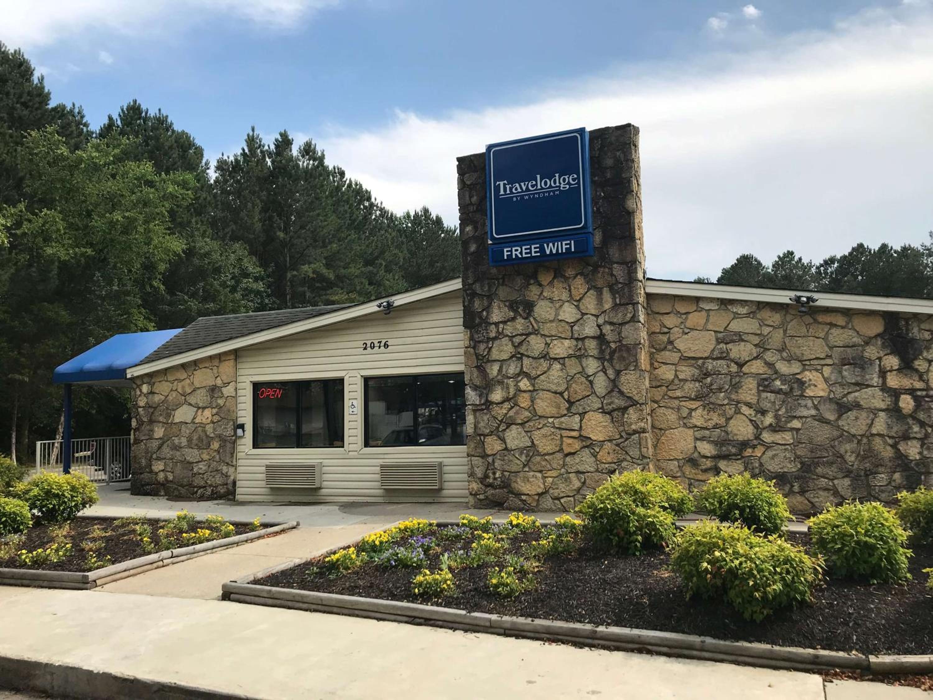 Travelodge by Wyndham Fayetteville - photo 5