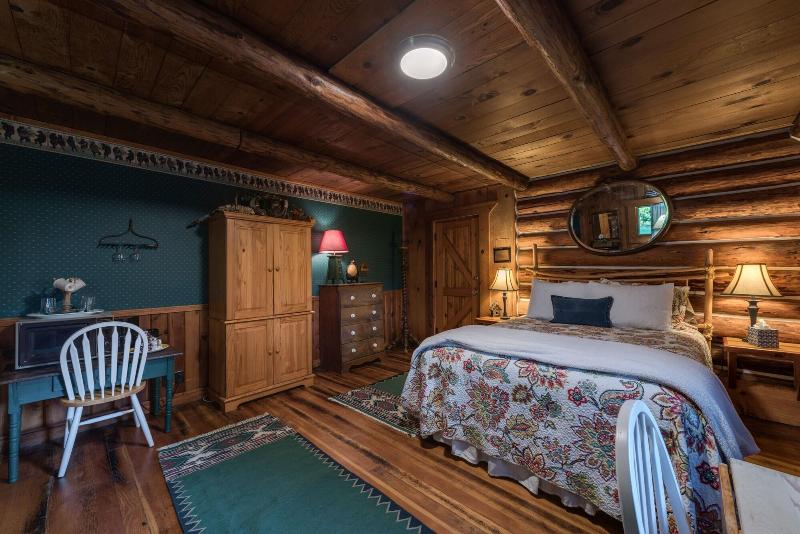 The Davies Family Inn - photo 38