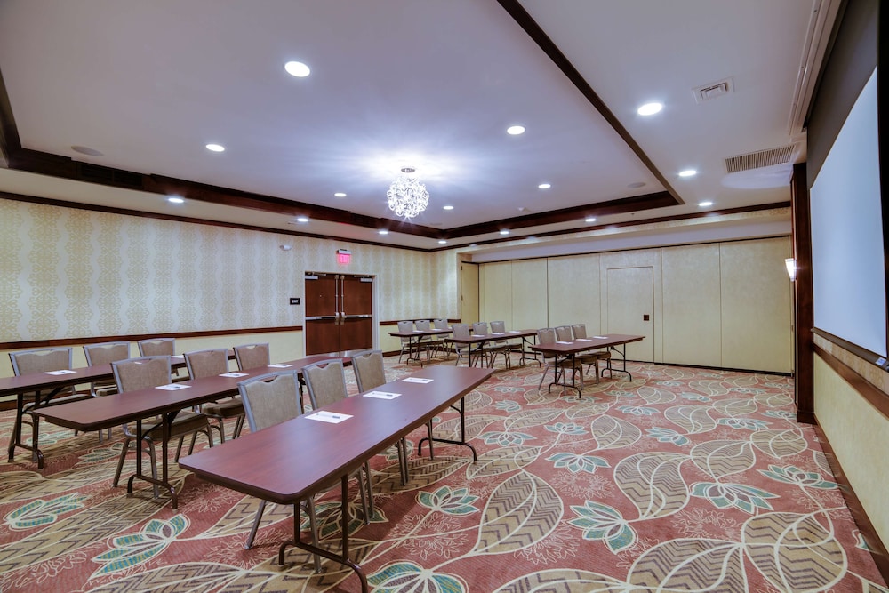 Hampton Inn & Suites Philadelphia Bensalem - photo 27