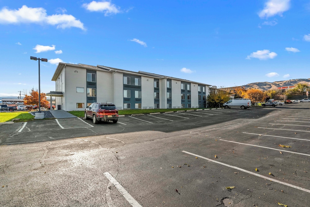 Clarion Pointe Wenatchee WA - photo 25