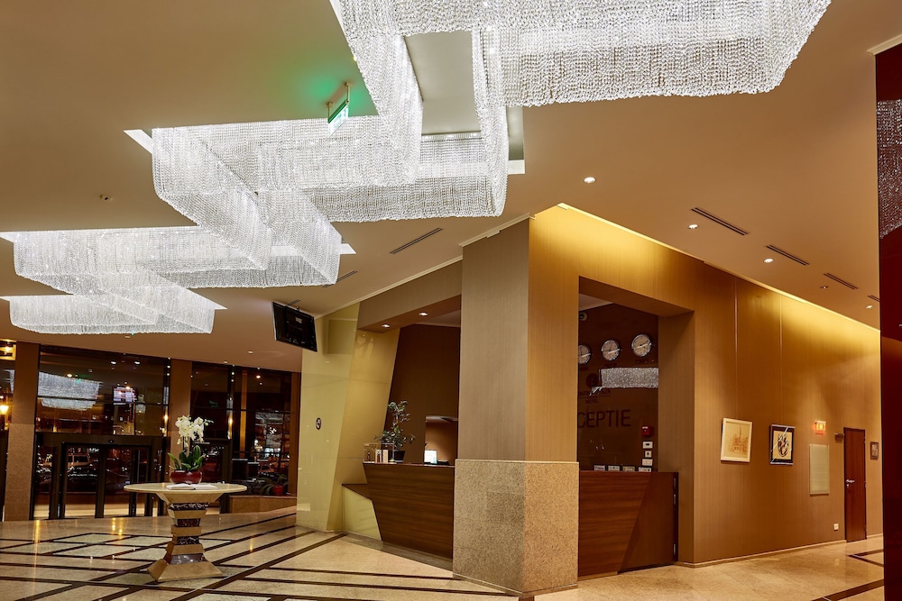 Central Plaza Hotel — hotel in Piatra Neamt