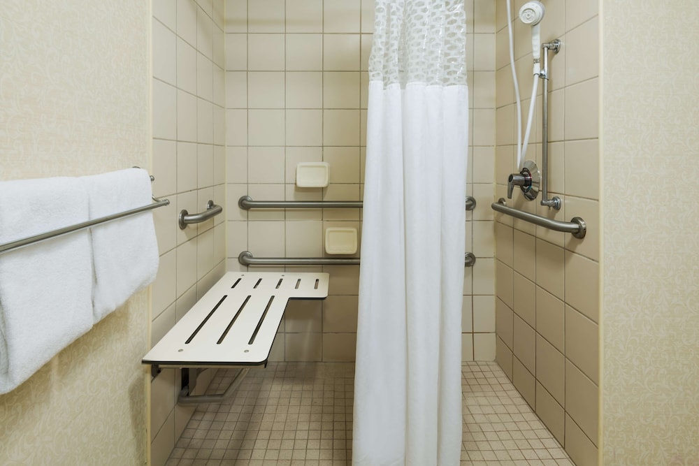 Hampton Inn Charlotte University Place - photo 12