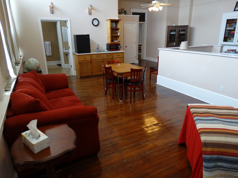 Davie School Inn - photo 29