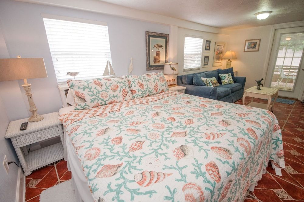 Anna Maria Beach Cottages - photo 12
