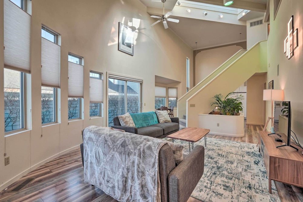 Cozy Anchorage Retreat Near Hiking & Dtwn — 4-Star Luxury Hotel in Anchorage, United States