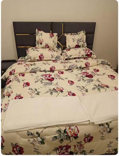 Cozy Beautiful Private Nerd with Shared Washroom in Ajman City, United Arab Emirates