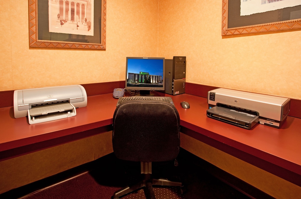 Holiday Inn Hotel & Suites Cincinnati Eastgate by IHG - photo 21