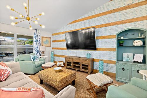 SaltLife Haven - last minute hotel in Palm Coast