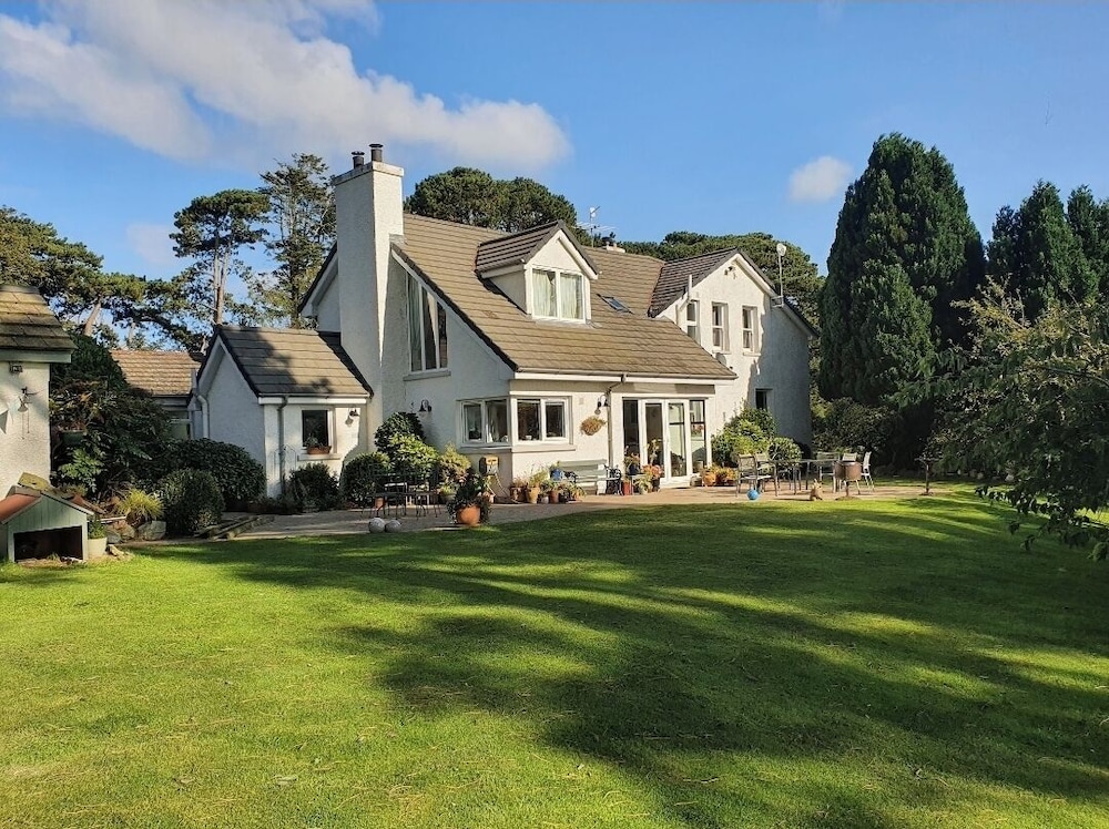 Drumee Lodge boutique B and B Newcastle County Down — 4-Star Luxury Hotel in Newcastle, United Kingdom