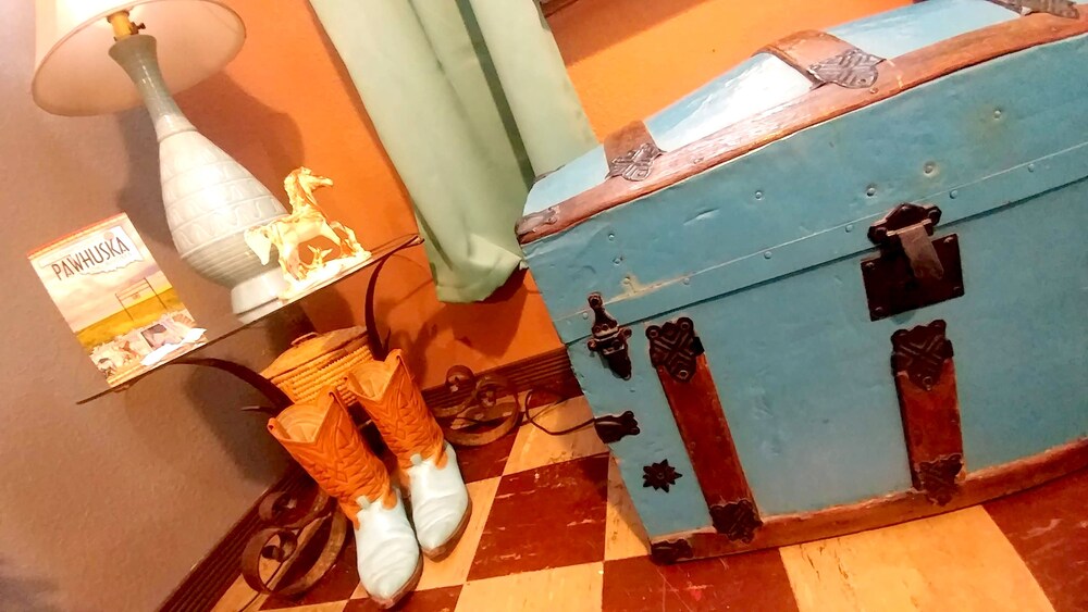 Historic Whiting Hotel Suites - photo 29