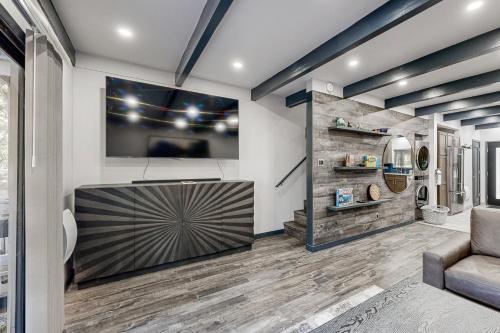 Modern Mountain Retreat