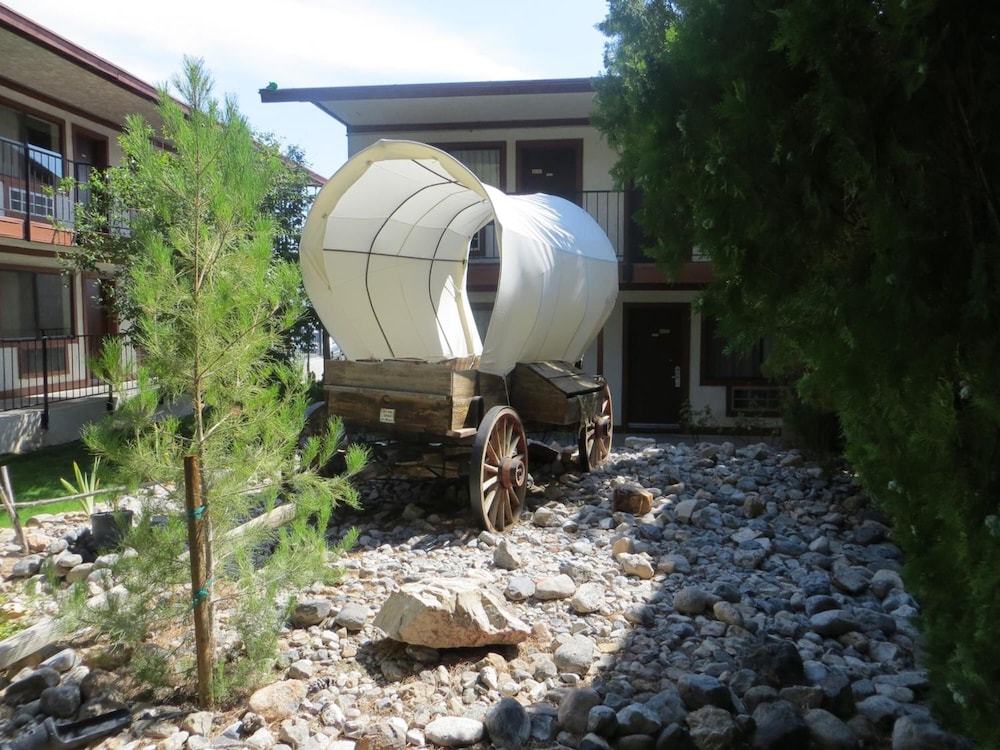 Saddle West Hotel and Casino and RV Park - photo 18