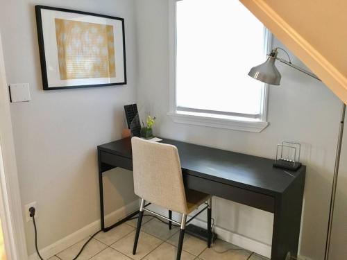 Pet Friendly 30Min To Downtown The Bostonian - photo 11
