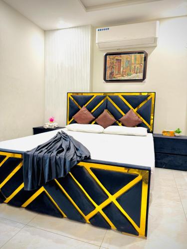 One Bed Designer Luxury Apartment Mehar Suites — 4-Star Luxury Hotel in Lahore, Pakistan