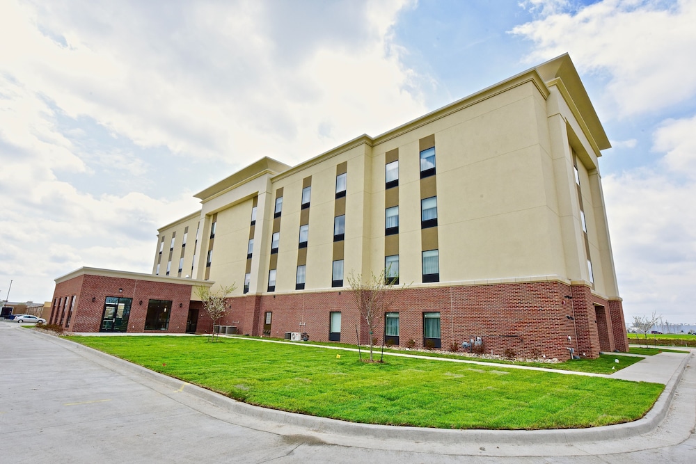 Hampton Inn Kirksville - photo 59