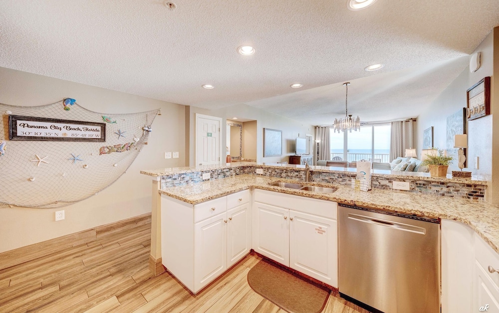 Majestic Beach Towers 2 901 - photo 5
