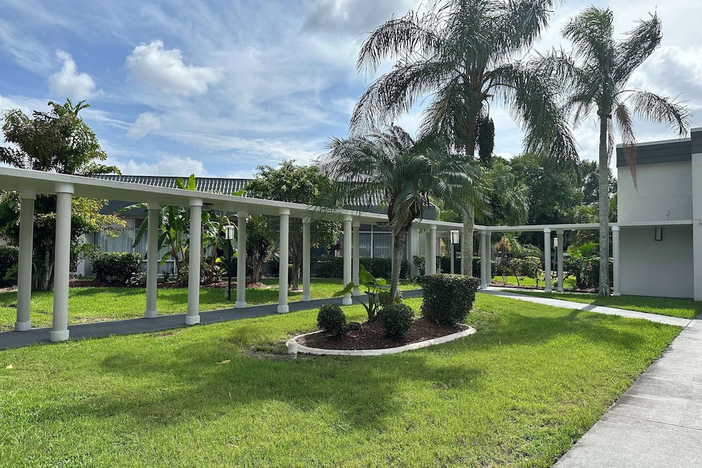 Ramada by Wyndham Cocoa - photo 14