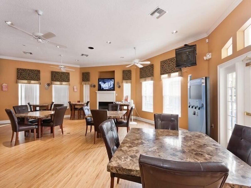 Ov751 Emerald Island 6 Bed 5.5 Baths Villa — 4-Star Luxury Hotel in Kissimmee, United States