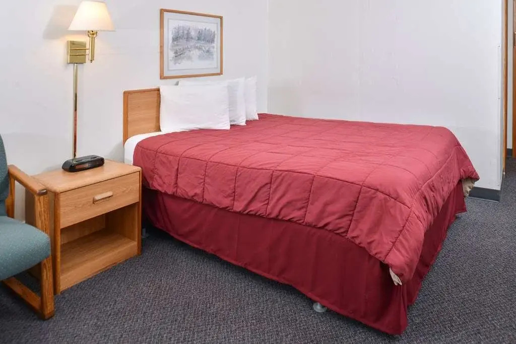 Days Inn - photo 4