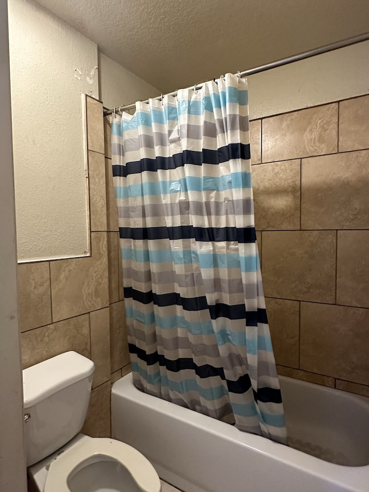 Travel Inn By OYO La Marque Texas City I 45 - photo 15