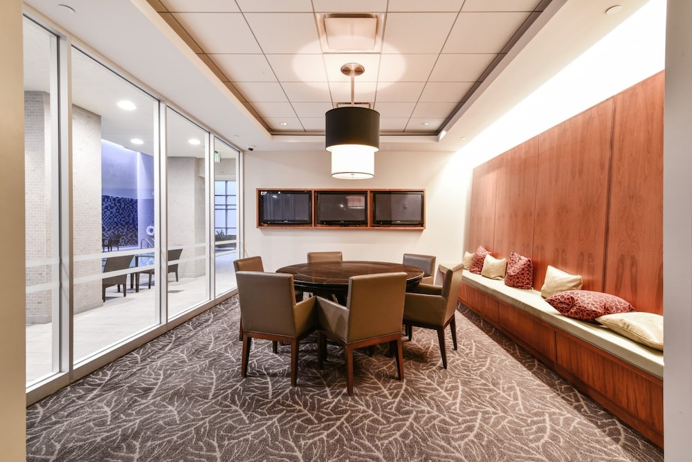 Global Luxury Suites at China Town - photo 30