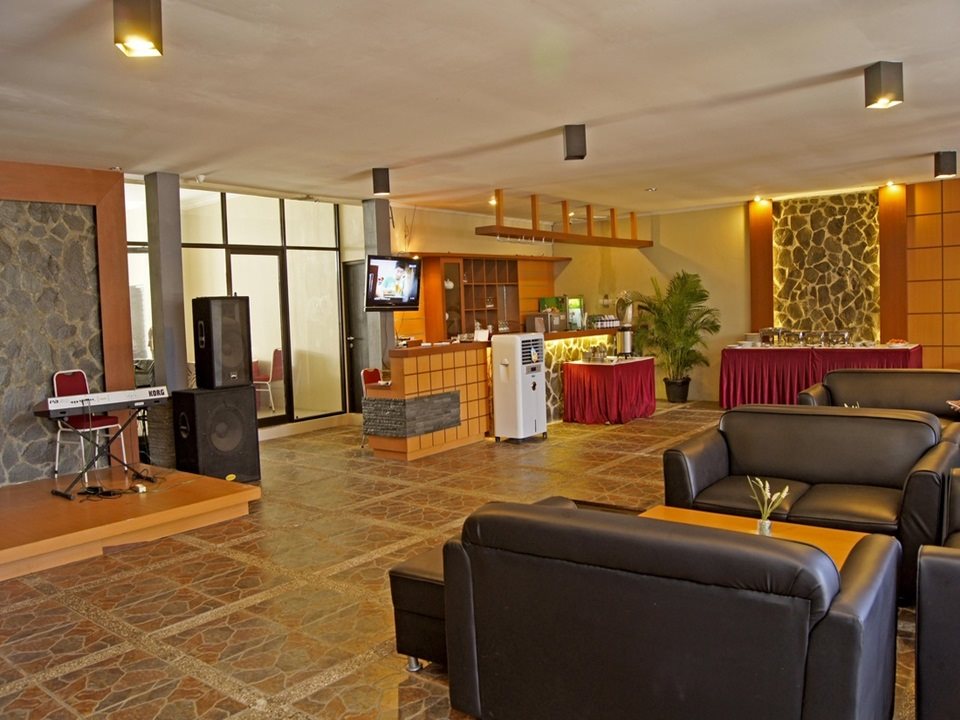 The Winner Premier Hotel — Pemalang — photo 3