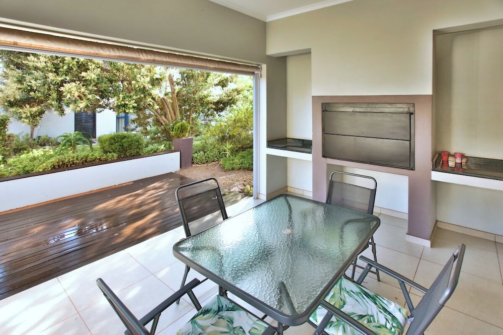 Break A Way Langebaan 4 Sleeper in Saldanha, South Africa