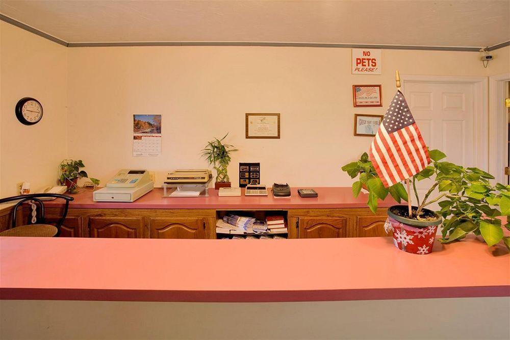 Americas Best Value Inn Murphysboro Carbondale - photo 12
