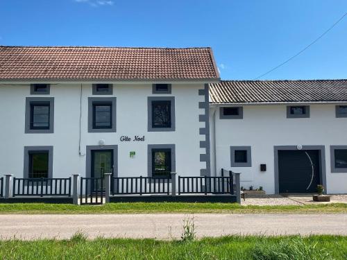 Gîte de charme avec sauna spa et terrain de pétanque à Plombières les Bains idéal en famille FR 1 589 432 — hotel in Plombieres-Les-Bains