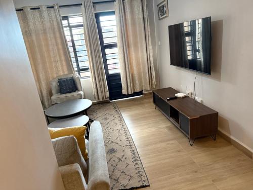 Pinnacle Apts 2H
