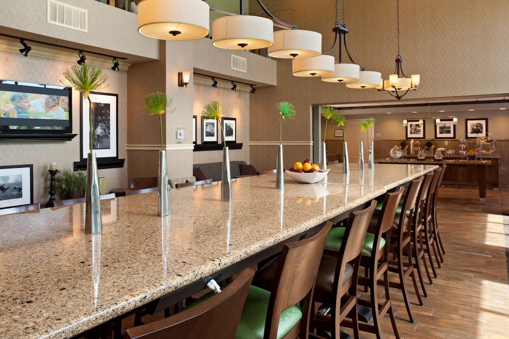 Hampton Inn & Suites Lincoln Northeast I 80 - photo 27